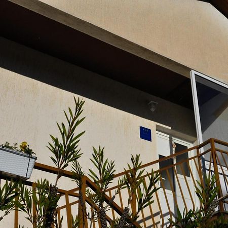 Apartman Anita Buzet Exterior foto